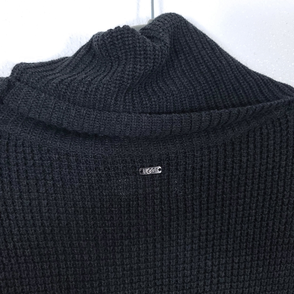 UGG Selby Turtleneck Chunky Knit Charcoal Gray Sweater - Picture 15 of 15